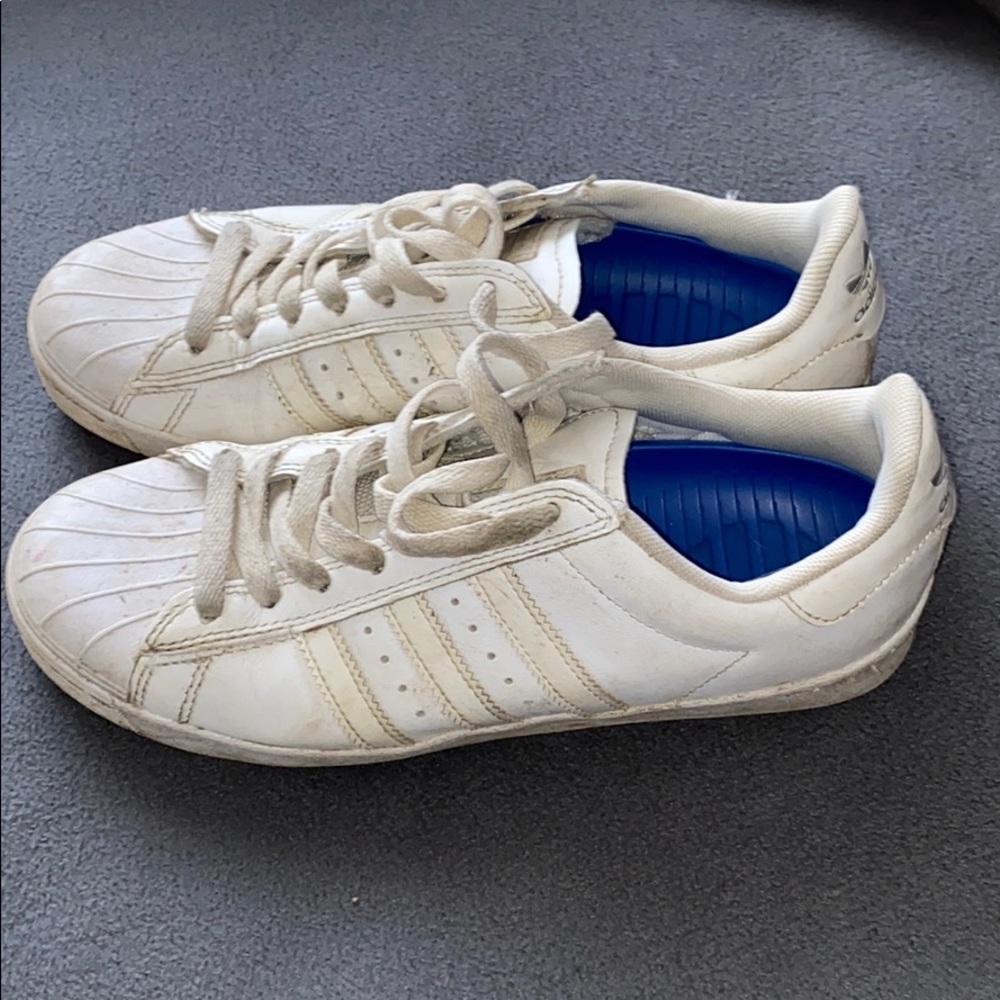 Adidas Sneakers